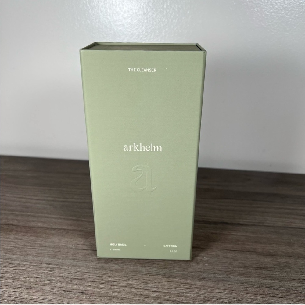 Arkhelm Saffron & Basil Organic Gentle Face Cleanser - Picture 2 of 8